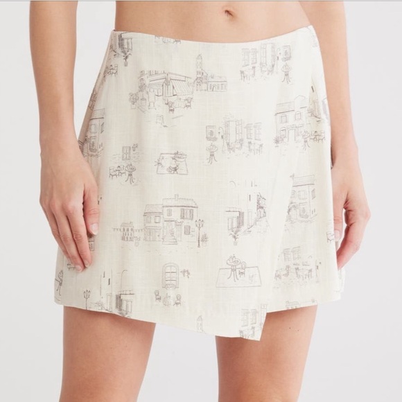 Elodie Cream Asymmetrical Skirt w/ built in shorts - Picture 1 of 5